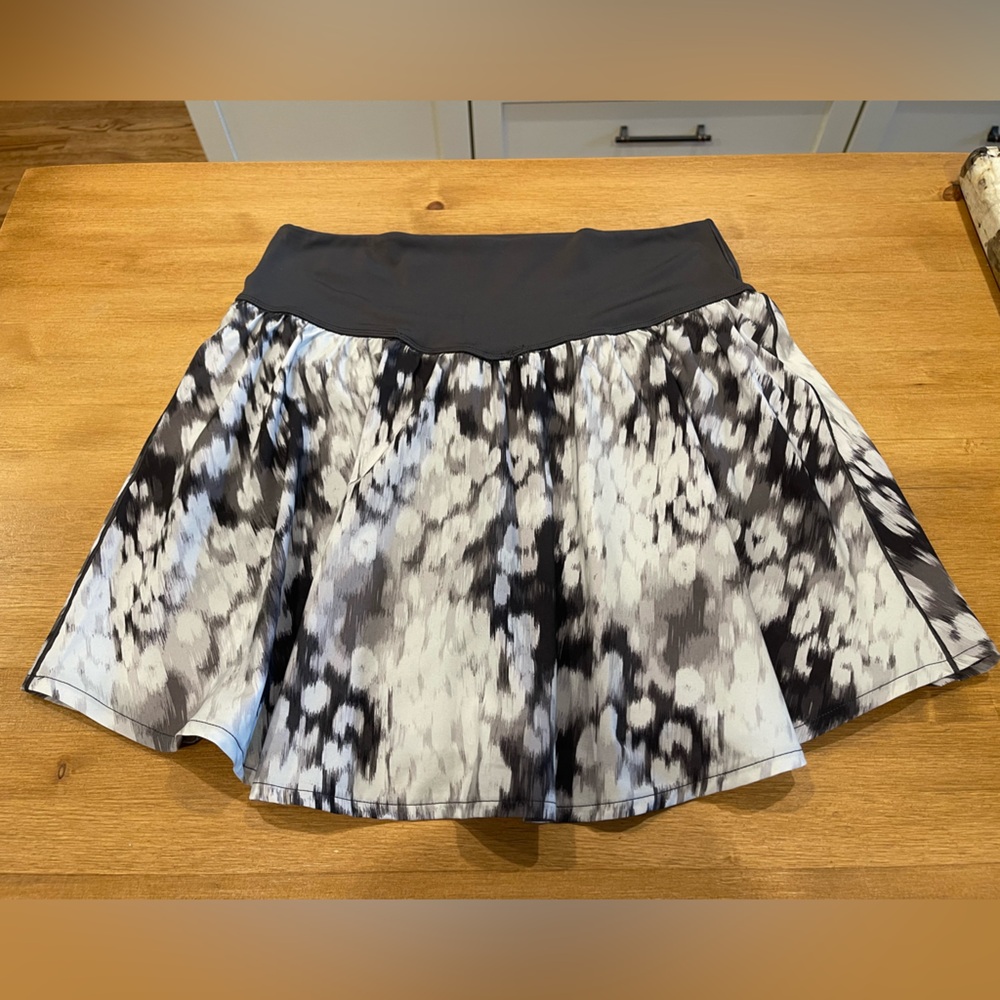 Aerie Offline Black and White Athletic Skirt